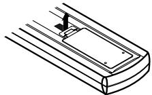 DENON RCD-M33 - Insertion des piles - 1