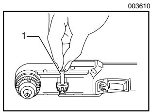 MAKITA DA301D - Instalación o desmontaje de la punta de atornillar o la broca - 3