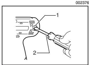 MAKITA BTW200 - Reemplazo de las escobillas de carbón - 2