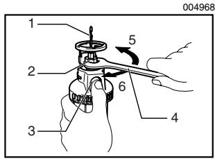 MAKITA 3706 - Installing or removing bit - 1