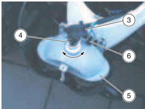 APRILIA QUASAR 50 - CHANGING THE HEADLIGHT BULBS - 1