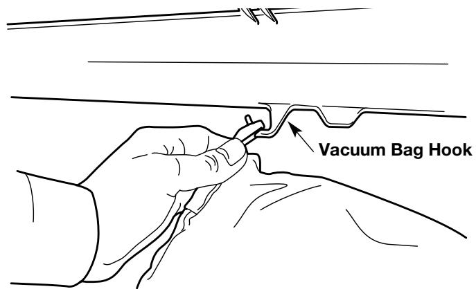 MTD BV3100 - ATTACHING AND REMOVING THE VACUUM BAG Attaching - 1
