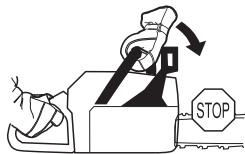 JONSERED CS 2245 - Wikkel het startkoord nooit rond uw hand. - 6