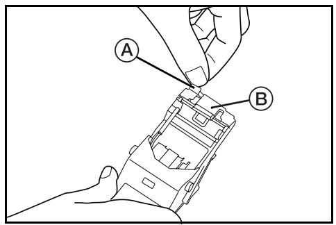 KYOCERA DF-650 - Eliminazione di un inceppamento della pinzatrice - 4