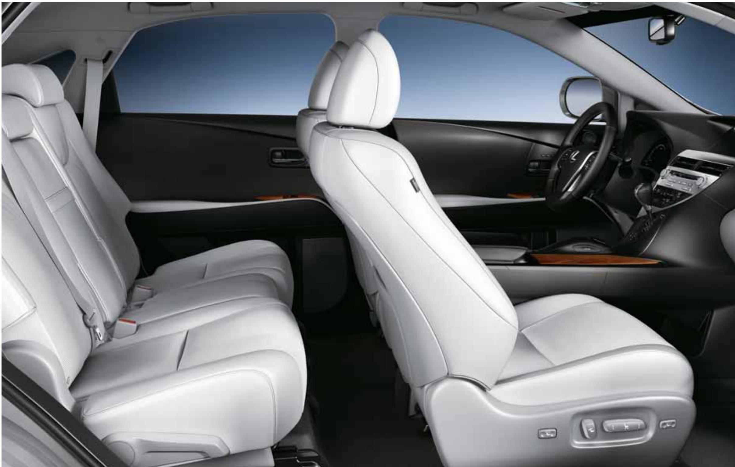 LEXUS RX 350 - Un crossover d'une GRANDE sophistication - 1