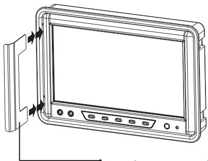 CLARION VMA770 - Retirer le moniteur de l'encadrement - 1