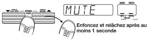 ZOOM BFX-708 - Pour faire passer le bfx-708 en mode bypass (ou mute), appuyez et relâchez immédiatement les deux commutateurs au pied / en mode de jeu. - 2