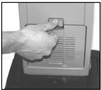 NILFISK 212 - REEMPLACEMENT DU Filtre HEPA - 1