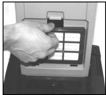 NILFISK 212 - REEMPLACEMENT DU Filtre HEPA - 2