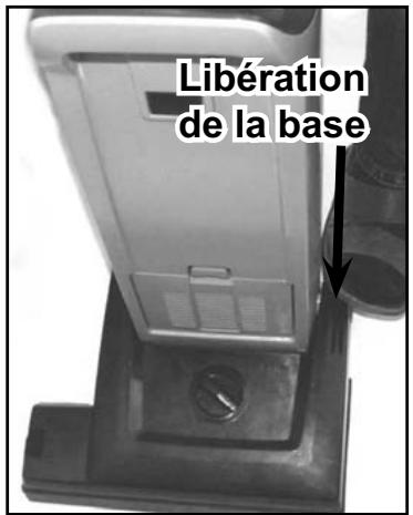 NILFISK 212 - REMARQUE! Débranchetz derniers le cordon d'alimentation avant toute opération de maintenance sur l'appareil. - 3