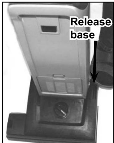 NILFISK 212 - NOTE! Always disconnect the power cord before performing any machine maintenance. - 3