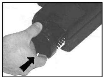 NILFISK 212 - CHANGING OR CLEANING OF THE BRUSH - 4