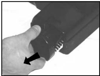 NILFISK 212 - REEMPLACEMENT OU NETTOYAGE DE LA BROSSE - 2