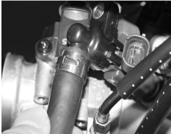 DAELIM EMS-ENGINE MANAGEMENT SYSTEM - Démontage : - 3