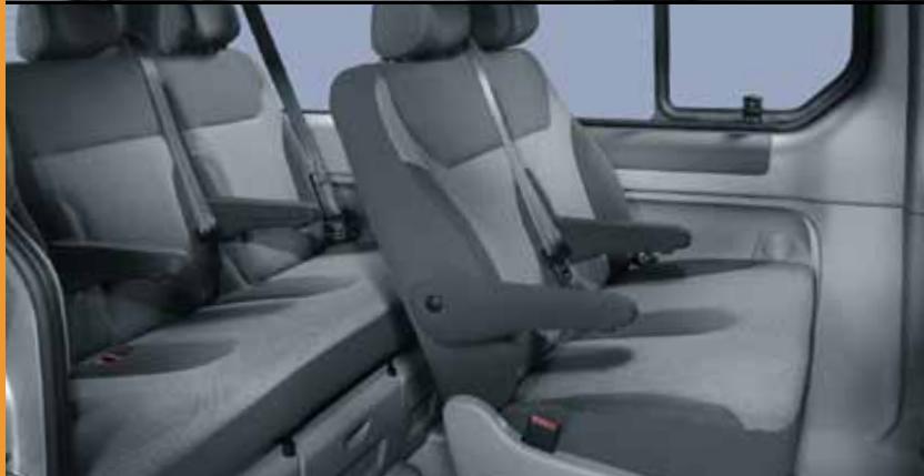 OPEL VIVARO TOUR - L'élegance et le comportement de la business class. - 2