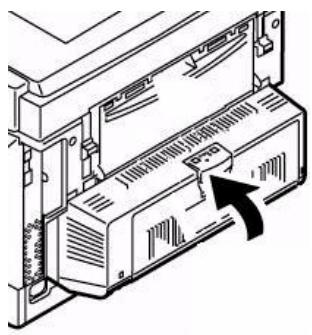 OKI C5550NMFP - Eliminação de atolamentos de papel Na impressora (cont.) - 4