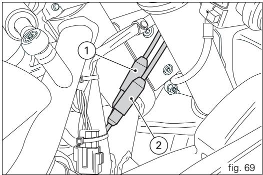 DUCATI 1098 - Réglage de la course à vide de la poignée des gaz - 2