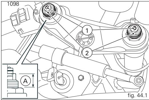 DUCATI 1098 - Des vis extérieures permettent de : - 1