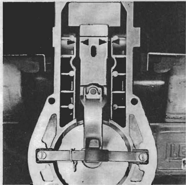 PORSCHE 924 - CONTROLE DE LA PRESSION DE COMMANDE "A FROID" - 8
