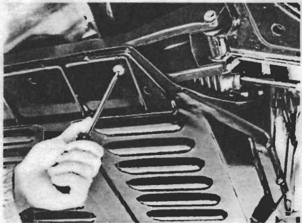 PORSCHE 924 - CONTROLE DU THERMOCONTACT - 2