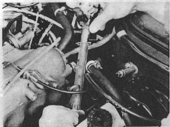 PORSCHE 924 - CONTROLE DU FONCTIONNEMENT DE LA SOUPAPE DE DEPART A FROID - 2