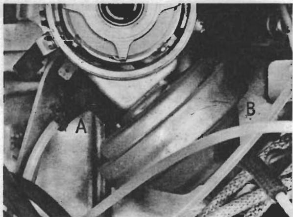 PORSCHE 924 - DEPOSE ET REPOSE DE LA TUBULURE DU PAPILLON - 2