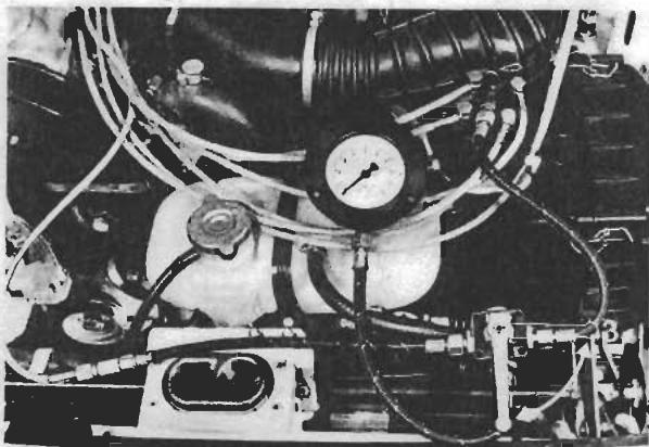 PORSCHE 924 - CONTROLE DE LA PRESSION DE COMMANDE "A FROID" - 3