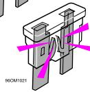 VOLVO V70 - Boîtier de relais et de fusibles dans le compartiment mature - 3