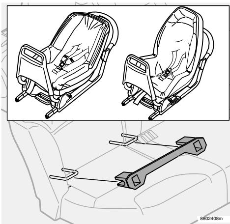 VOLVO V70 - Système isofix de fixation des sièges pour enfants - 1