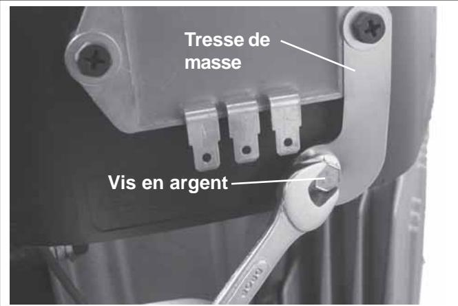 KOHLER CV20 - Dépose des chicanes externes et du carter du ventilateur - 6