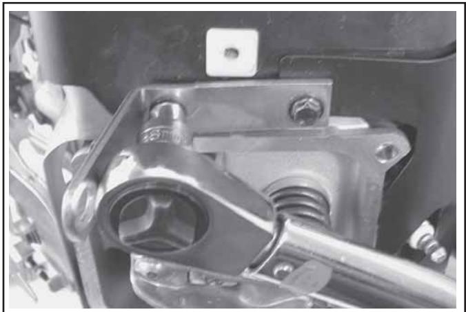 KOHLER CV20 - Installation du carter du ventilateur et des chicanes externes. - 4
