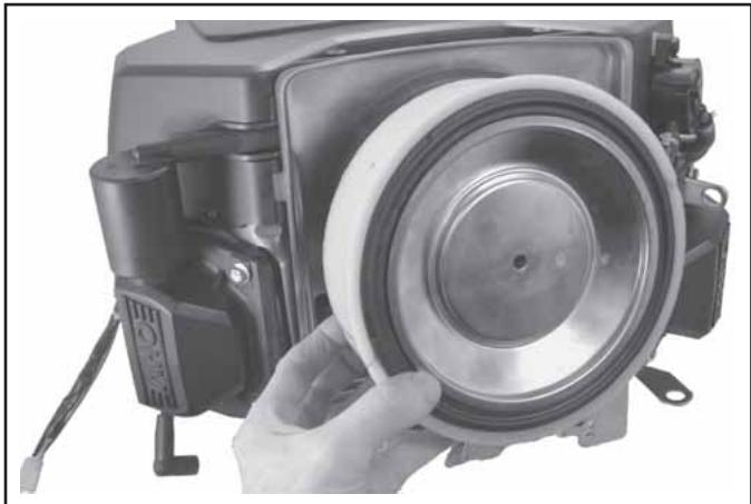 KOHLER CV20 - Dépose du filtré à air - 2