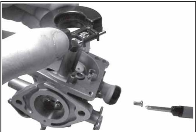 KOHLER CV20 - Remplacement du flotteur - 2