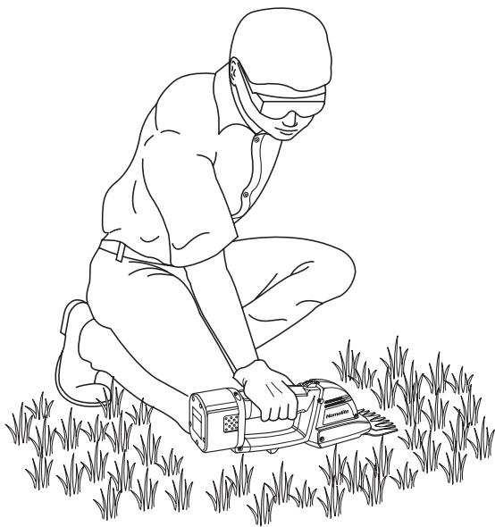 HOMELITE GS120V - UTILISATION DES CISEAUX A GAZON - 1