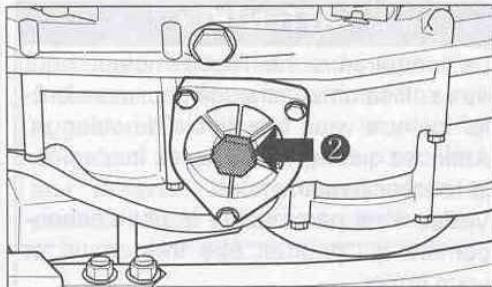 HYOSUNG AQUILA 125 GV - VIDANGE ET CHANGEMENT DE FILTRE A HUILE. - 2