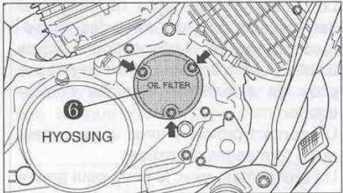 HYOSUNG AQUILA 125 GV - VIDANGE ET CHANGEMENT DE FILTRE A HUILE. - 3