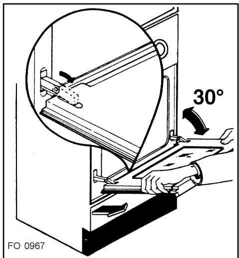 NESTOR MARTIN EK6322W - Nettoyage de la porte du four - 1