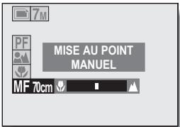 LOGICOM-SANYO XACTI VPC-E7 - Appuyez sur la touche [4] ou [▶] pour régler la distance de mise au point et appuyez ensuite sur la touche SET. - 1