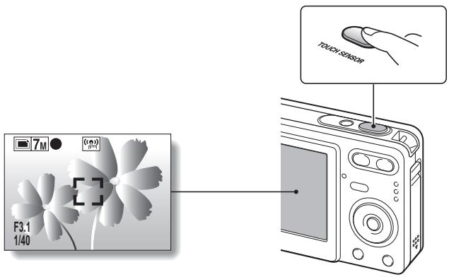 LOGICOM-SANYO XACTI VPC-E7 - Vou ne manquerez plus aucune photo grâce à la mise au point rapide : mise au point tactile (voir page 65) - 1