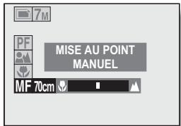 LOGICOM-SANYO XACTI VPC-S70 - Appuyez sur la touche [4] ou [▶] pour régler la distance de mise au point et appuyez ensuite sur la touche SET. - 1