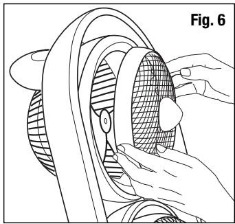 KAZ HY-033 - NE PAS enlever la grille du ventilateur sans que l'alimentation des ventilateurs NE soit coupée et que le cordon d'alimentation NE soit débranché. - 2