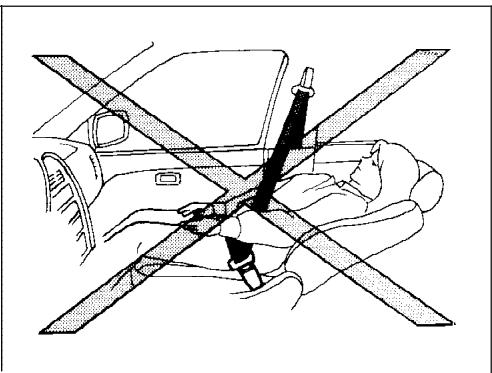 INFINITI QX56 - Sécurité — Sièges, ceintures de sécurité et dispositif de protection complémentaire - 2