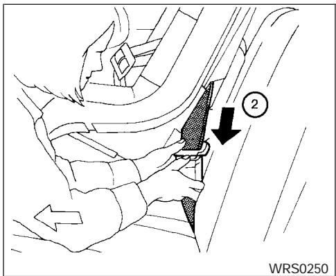 INFINITI QX56 - AVERTISSEMENT - 1