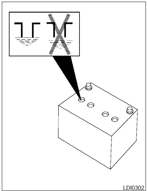 INFINITI QX56 - COURROIES D'ENTRAJINEMENT - 1