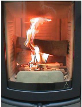 AUSTRO FLAMM GUSSOFEN G1 - Making a fire - 2