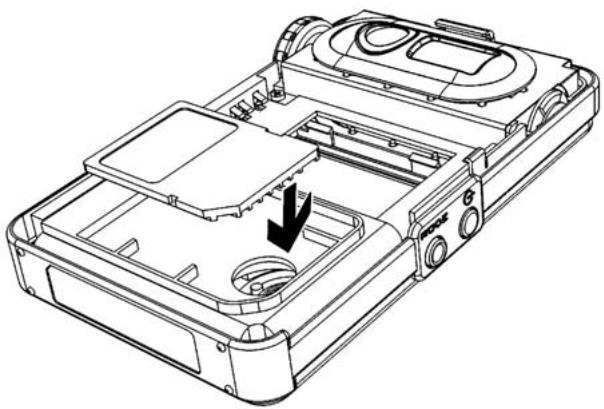 MINOX MOBI DV - Rangement d'une carte mémoire de réserve - 1
