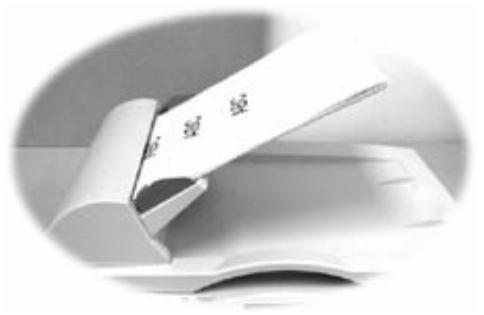 AVISION AV610C2 - Charger un PAPIER avec l'adf - 1