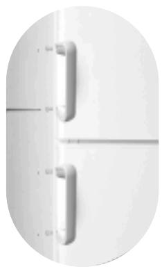 BRANDT BFC355SW - MONTAJE DE LAS ASAS DE LA PUERTA (según modelo) - 1