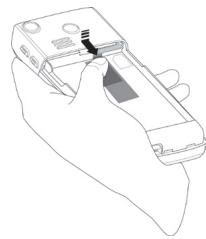 SPV C700 - Insérez la carte SIM/USIM - 2