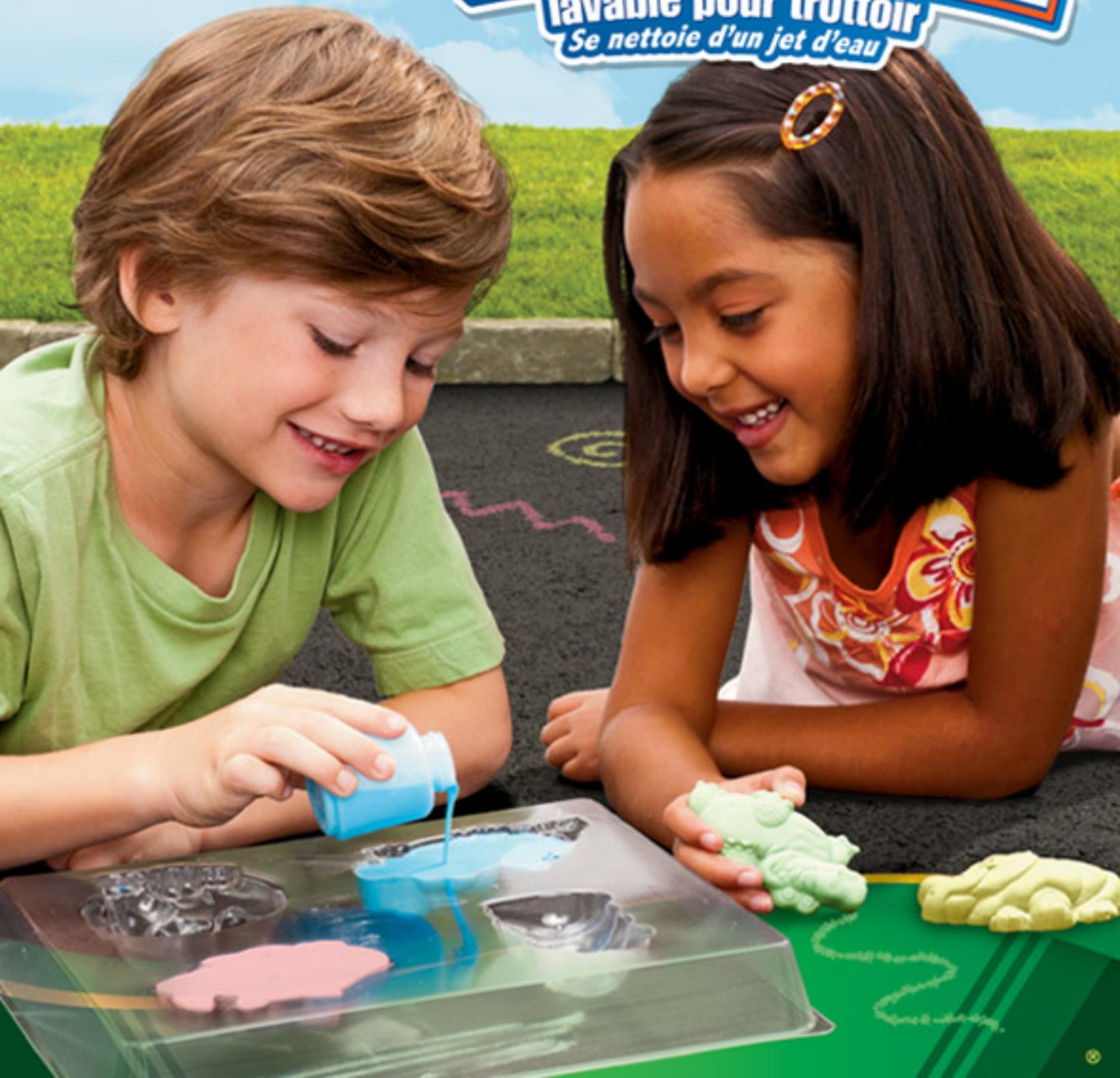 CRAYOLA CHALK MAKER - 1